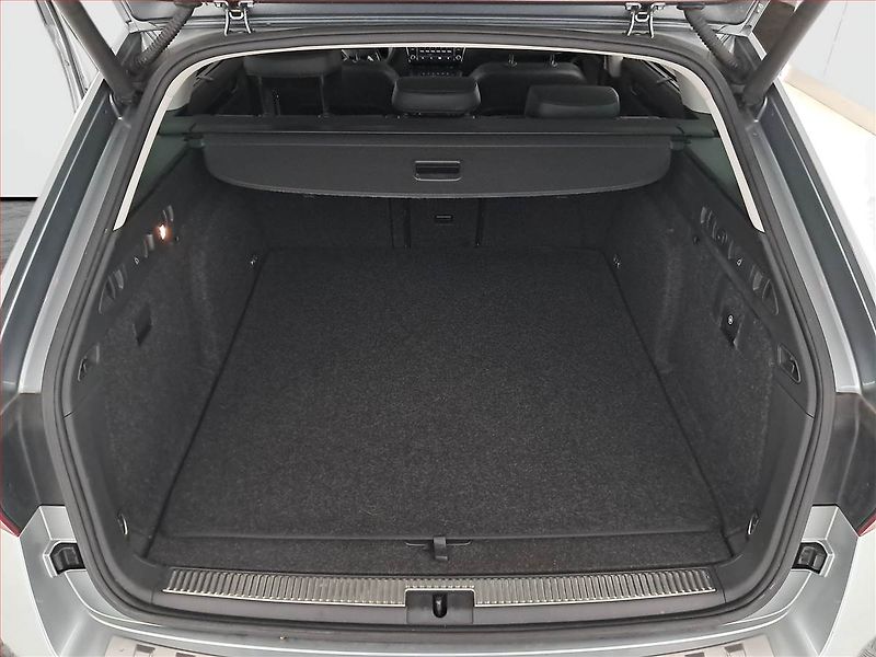 Škoda Superb (2017) Laurin&Klement 2.0 TDI - fotka 14 z 23