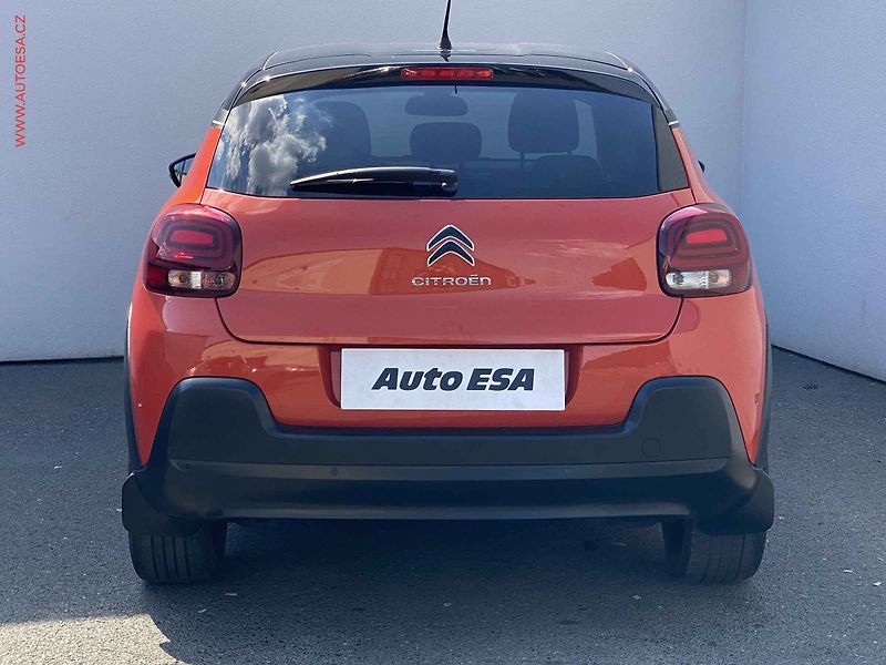 Citroën C3 (2017) 1.2PT, Shine, navi - fotka 5 z 18
