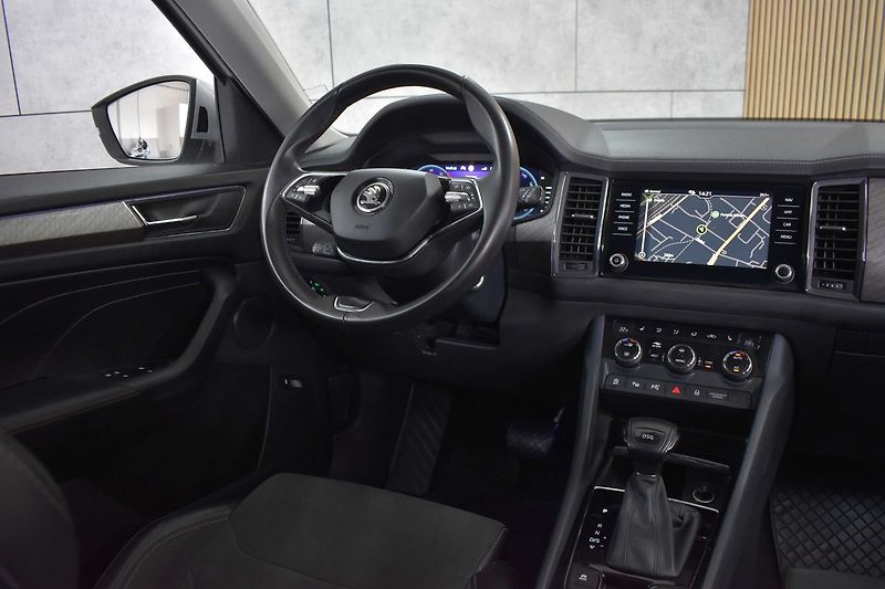 Škoda Kodiaq 2.0 TDI STYLE+*TAŽNÉ*DPH*ČR 1M - fotka 10 z 48