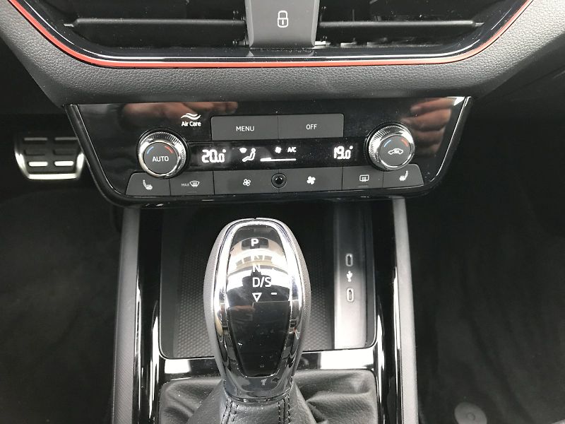 Škoda Scala (2026) MONTE CARLO 1,0 TSI DSG - fotka 15 z 29