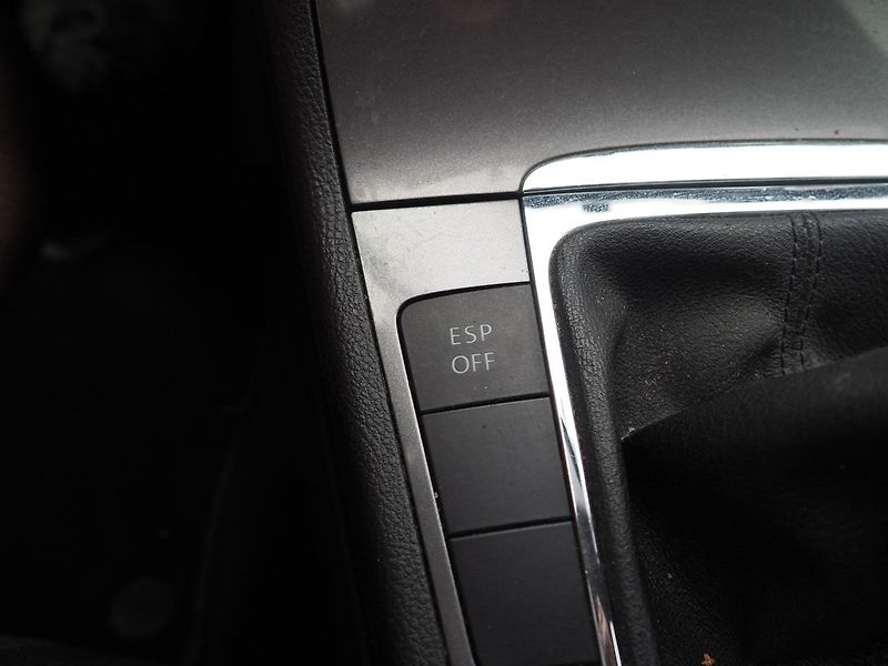 Volkswagen Passat Variant (2008) 1.9 TDI, 77 kW - fotka 28 z 30