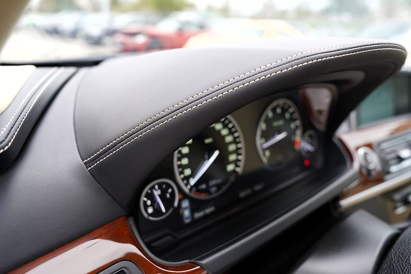 BMW Řada 6 650i xDrive Gran Coupé/Mpaket - fotka 48 z 50