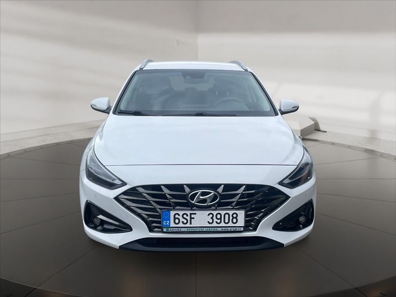 Hyundai i30 1,0 TGDI Smart - fotka 2 z 11