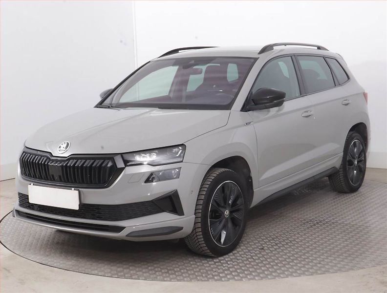 Škoda Karoq (2024) Sportline 1.5 TSI - fotka 2 z 17
