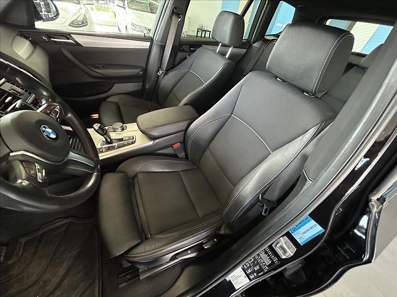 BMW X3 2,0   xDrive20d,1.MAJITEL,ČR,D - fotka 29 z 38