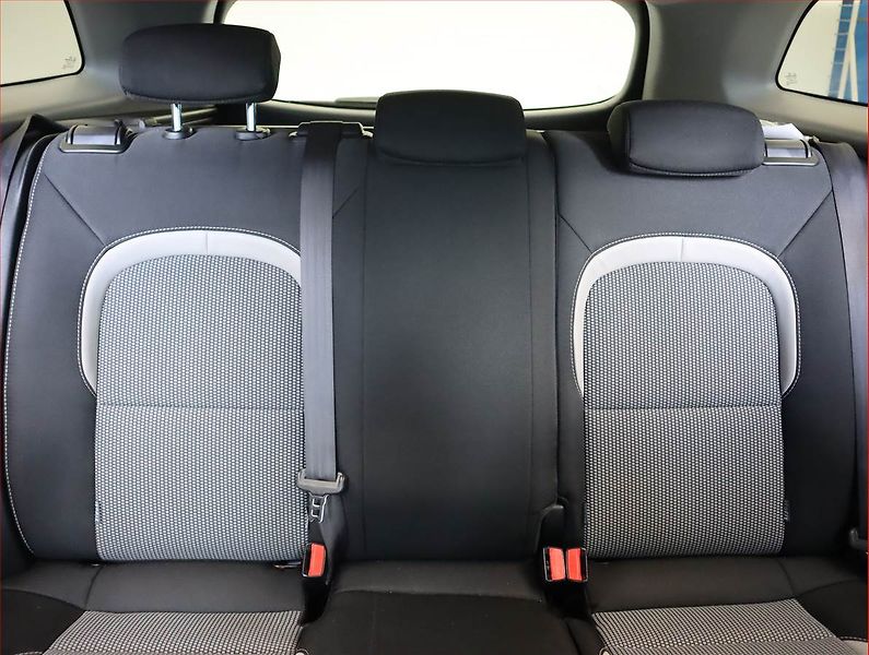 Kia Ceed (2015) 1.6 CRDi, Navi, Tempomat - fotka 10 z 18