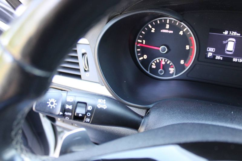 Kia Optima (2019) 1.6 CRDI 100kW automat servisk - fotka 27 z 30