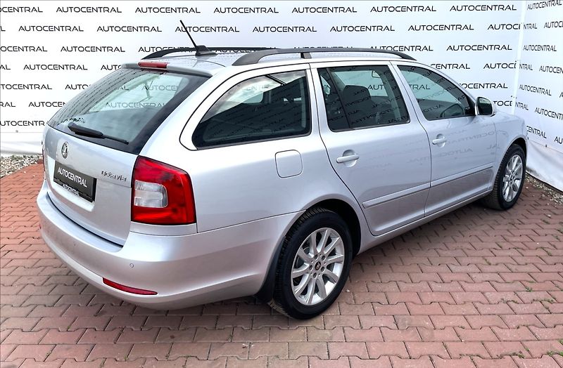 Škoda Octavia 1,4 Tsi Family 90kw , Navi , s - fotka 4 z 22