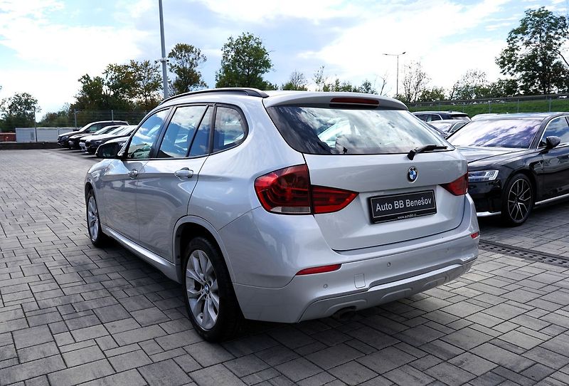 BMW X1 2.0d xDrive/manuál/Designation - fotka 4 z 36