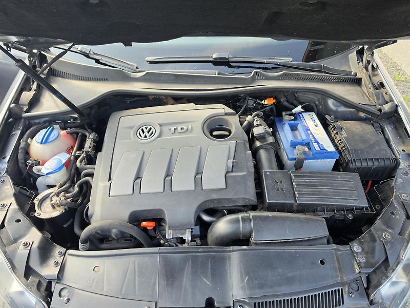 Volkswagen Golf Variant 1.6 TDi  - fotka 13 z 19