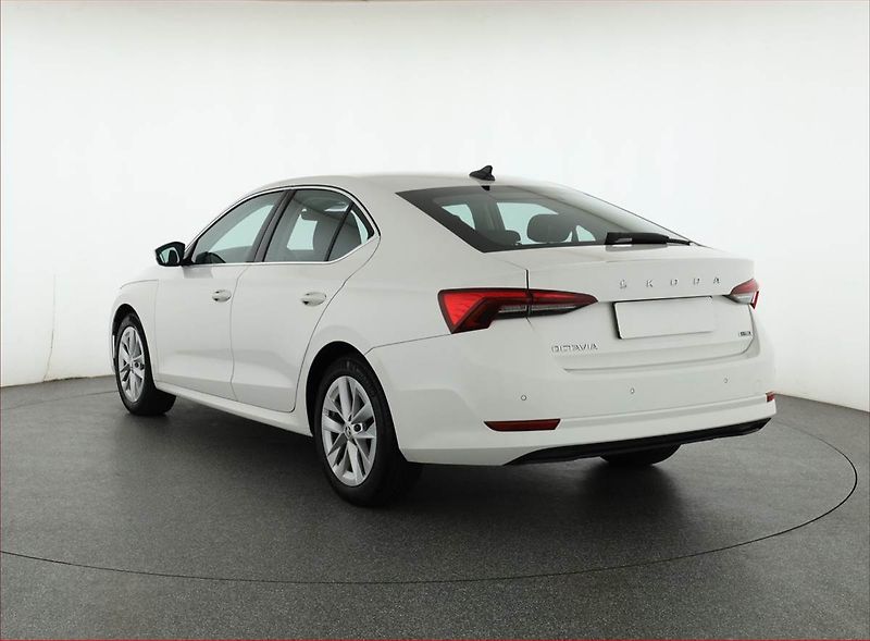 Škoda Octavia (2021) Style 1.5 TSI e-tec, Automat - fotka 4 z 17