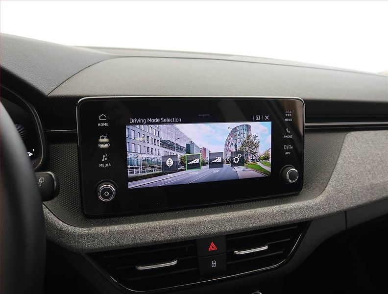 Škoda Kamiq (2025) Selection 1.0 TSI - fotka 18 z 25