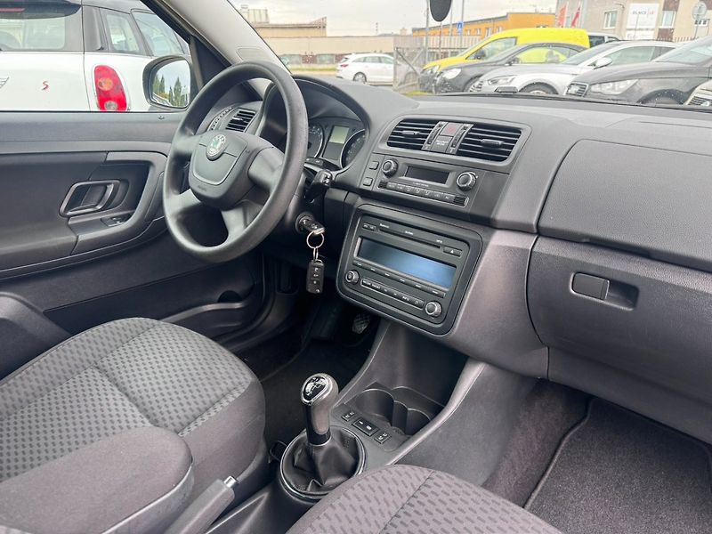 Škoda Roomster (2011) 1,6 TDI 77 KW KILOMETRY TAŽNÉ - fotka 38 z 50