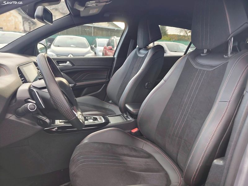Peugeot 308 (2021) - fotka 15 z 34