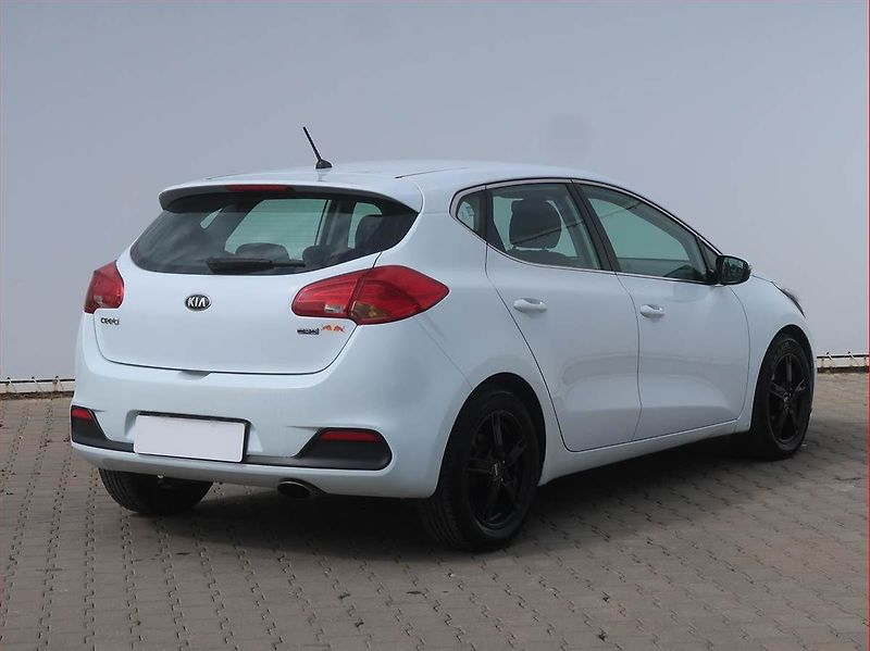 Kia Ceed (2013) 1.4 CRDi, Serv.kniha, Tempomat - fotka 5 z 13