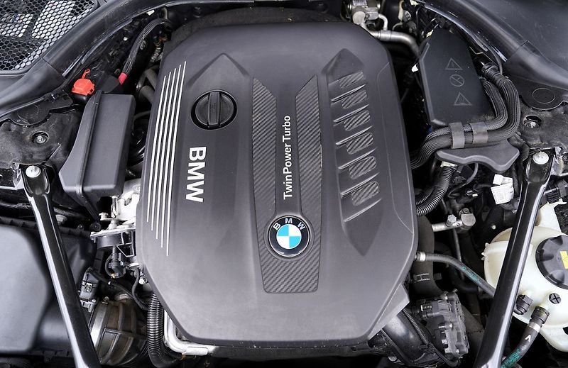 BMW Řada 7 740d xDrive/Laser/M paket/20/Č - fotka 9 z 50