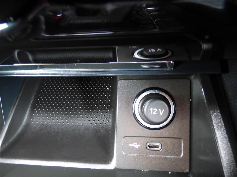 Škoda Superb 2,0 TDI DSG CRYSTAL LIGHT  Sty - fotka 73 z 78