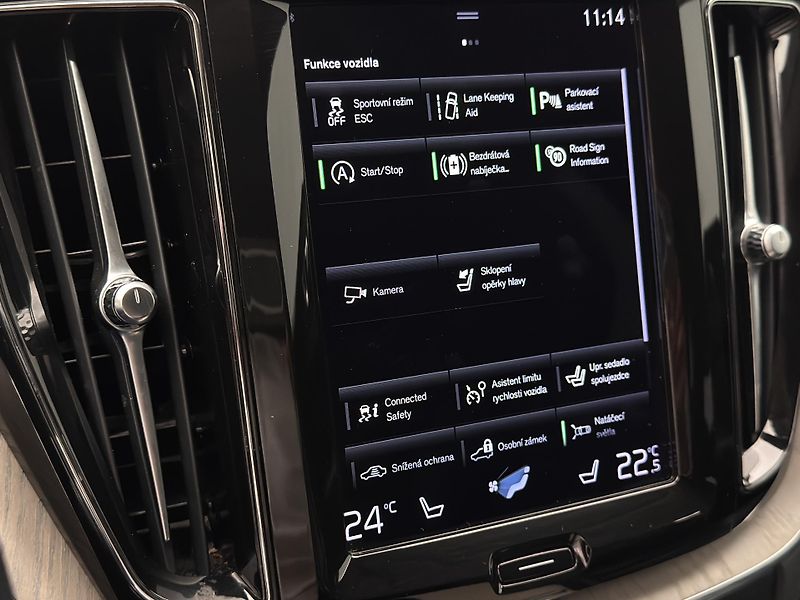 Volvo XC60 B4 INSCRIPTION CZ REZERVACE - fotka 33 z 44