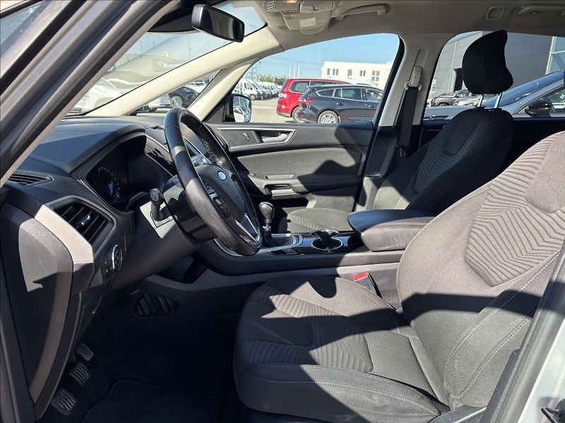Ford S-MAX 2,0 TDCi 88 kW Trend - fotka 21 z 41