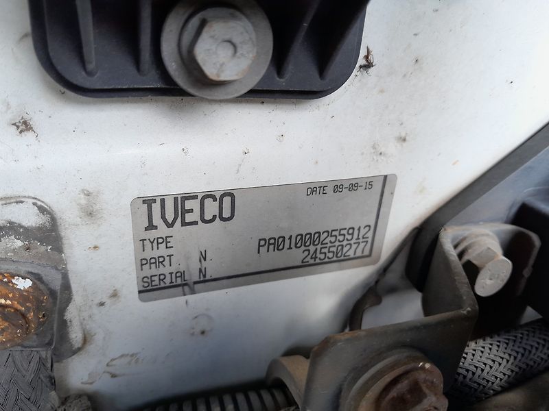 Iveco 120 E nosič kontejnerů - fotka 39 z 43