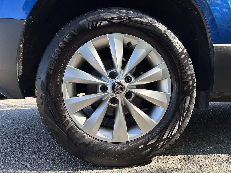 Škoda Karoq (2022) 1.5 TSI Ambition + - fotka 28 z 31