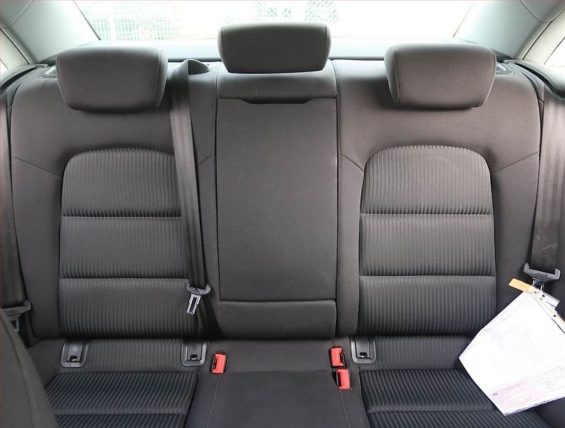 Audi A4 (2014) 2.0 TDI, Automat, Xenony - fotka 10 z 19