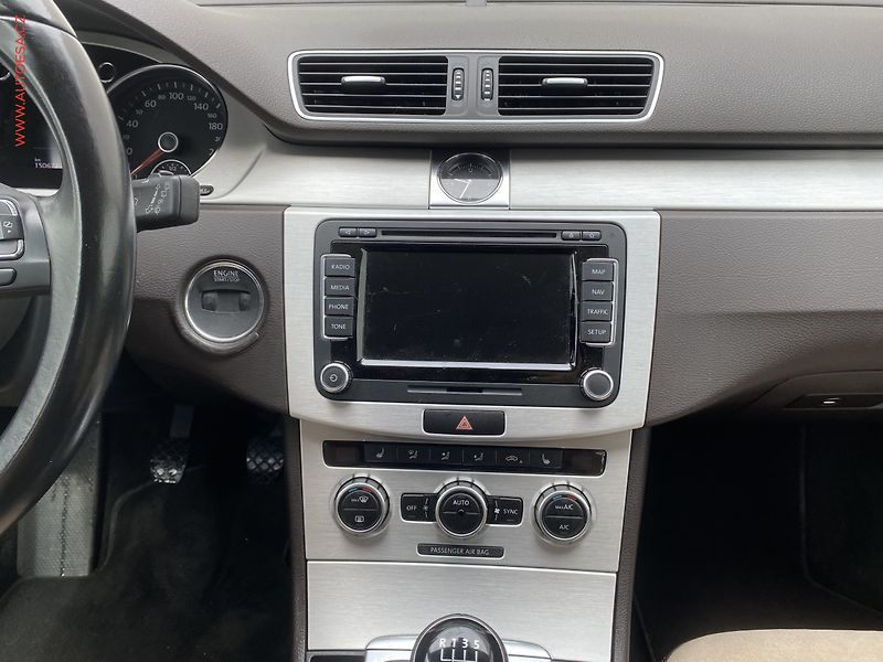 Volkswagen Passat (2014) 2.0 TDi, Highline, bixen, - fotka 12 z 19