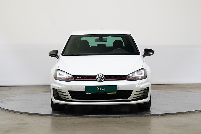 Volkswagen Golf - fotka 4 z 24