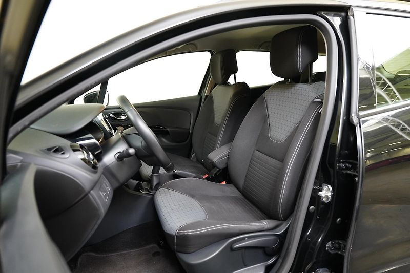 Renault Clio - fotka 11 z 22