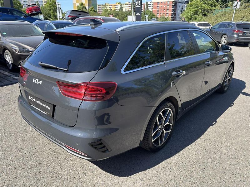 Kia Ceed 1,5 TGDi AT TOP PLNÝservisKIA - fotka 5 z 44