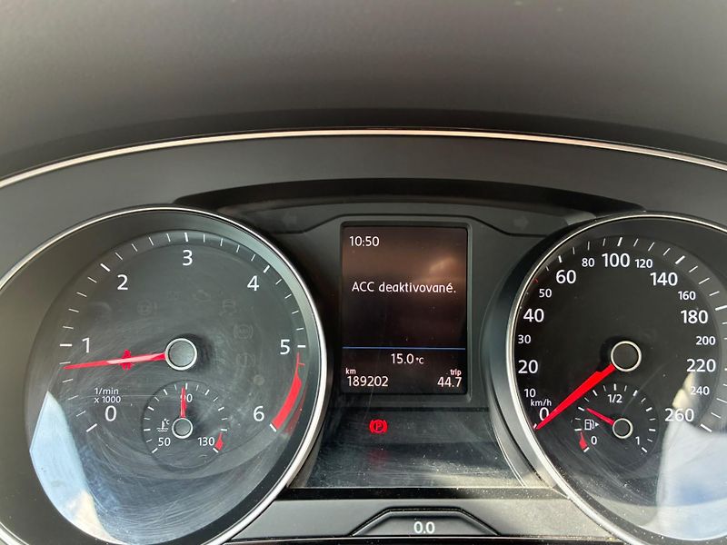 Volkswagen Passat (2018) 2.0TDi, 110KW, R-LINE, ACC,DPH - fotka 16 z 24