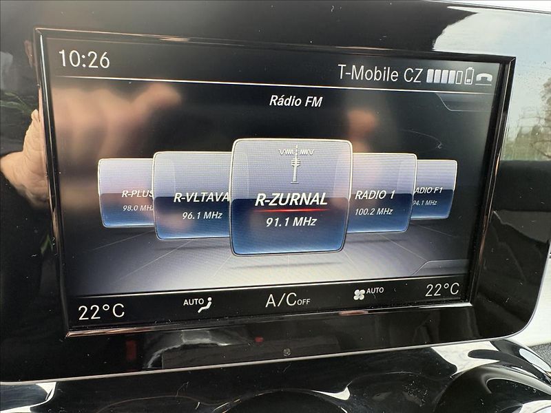 Mercedes-Benz GLC 2,0 250i 155kW 4M,AMG,Led,Navi - fotka 18 z 40
