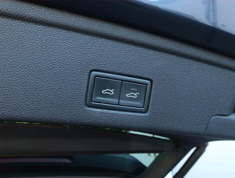 Volkswagen Touareg (2023) 3.0 TDI - fotka 25 z 29