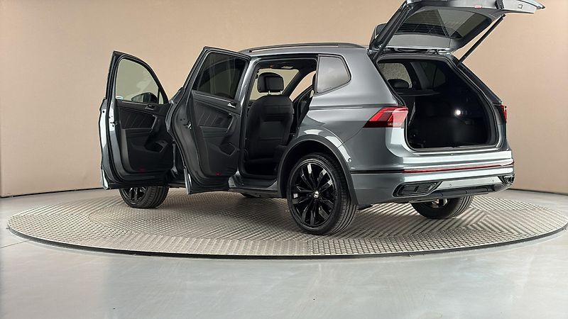 Volkswagen Tiguan Allspace 2.0 TDI DSG 4MOTION R-Line - fotka 7 z 30