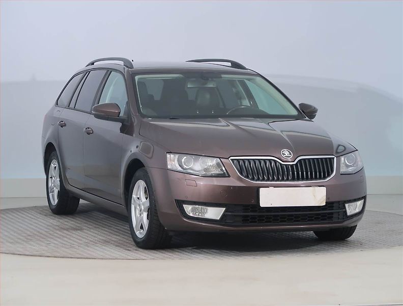 Škoda Octavia (2013) Ambition Plus 2.0 TDI, Automat - fotografie inzerátu