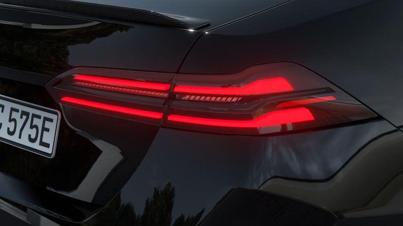 BMW M5 - fotka 9 z 14