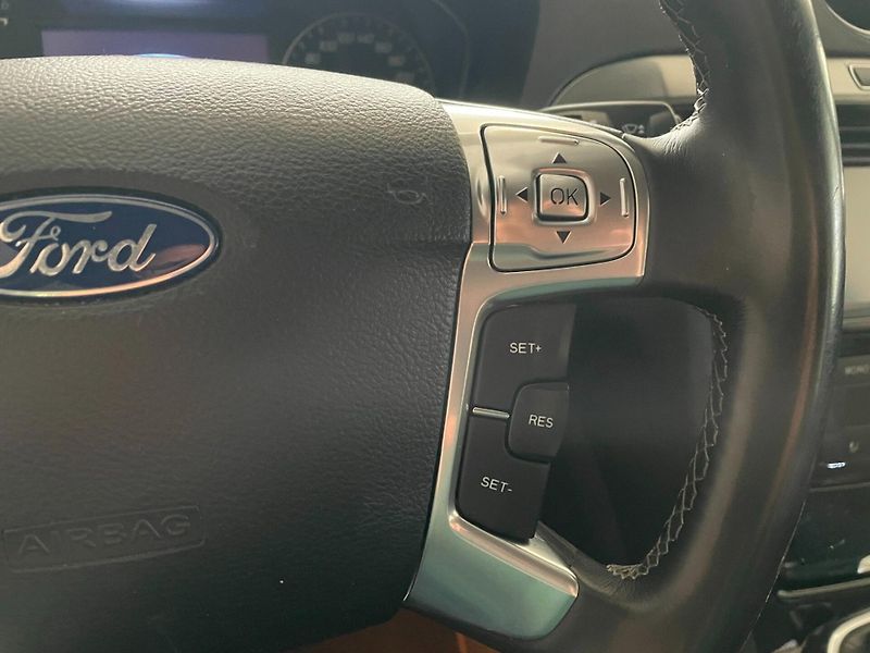 Ford S-MAX (2012) Titanium 2.0 TDCi 103kW 7míst - fotka 17 z 17