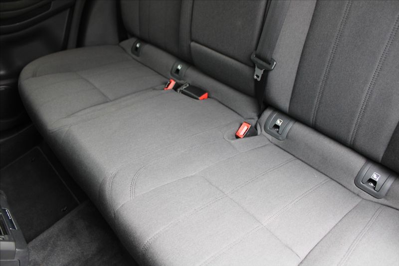 Land Rover Range Rover Evoque 2,0 D150  ČR,AUTOMAT,4x4,S - fotka 26 z 31
