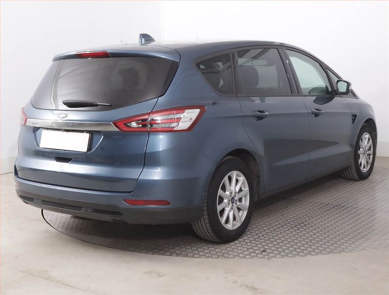 Ford S-MAX (2021) 2.0 EcoBlue - fotka 5 z 15