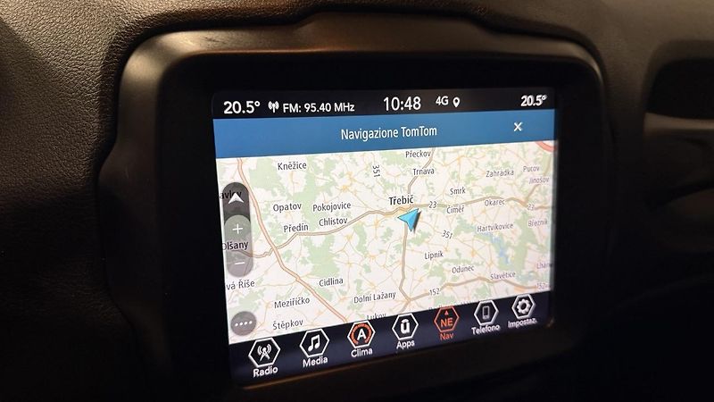 Jeep Renegade (2022) T4 4X4, PHEV,5REZERVOVÁNO - fotka 30 z 34