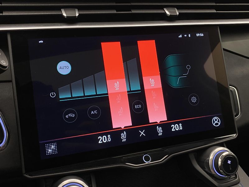 Lynk & Co 01 PHEV DCT AUT 1.maj.  - fotka 40 z 69
