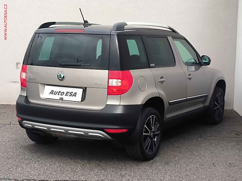 Škoda Yeti (2013) 2.0 TDi 4x4, Adventure, DSG - fotka 4 z 20