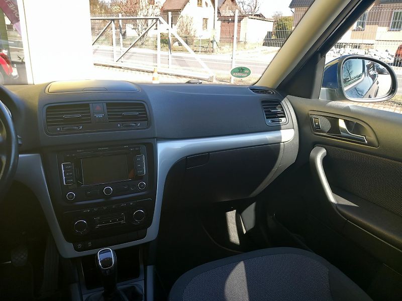 Škoda Yeti (2011) 1,6TDi TOPSTAV 1.MAJ. NOVÁ STK - fotka 20 z 39