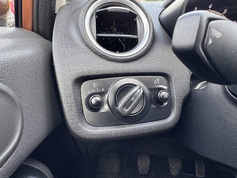 Ford Fiesta (2015) 1.25i Trend Klima LPG Rozvody - fotka 9 z 50