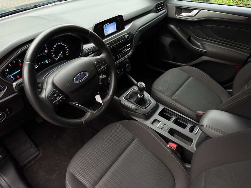 Ford Focus 1.0EB 1.MAJ. ČR DPH SERVISKA - fotka 13 z 21