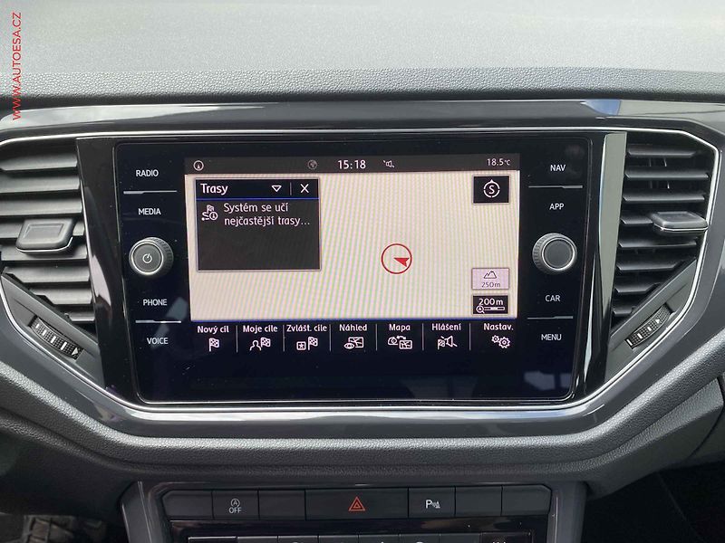 Volkswagen T-Roc (2020) 1.5 TSi, Highline, DSG, LED - fotka 18 z 18