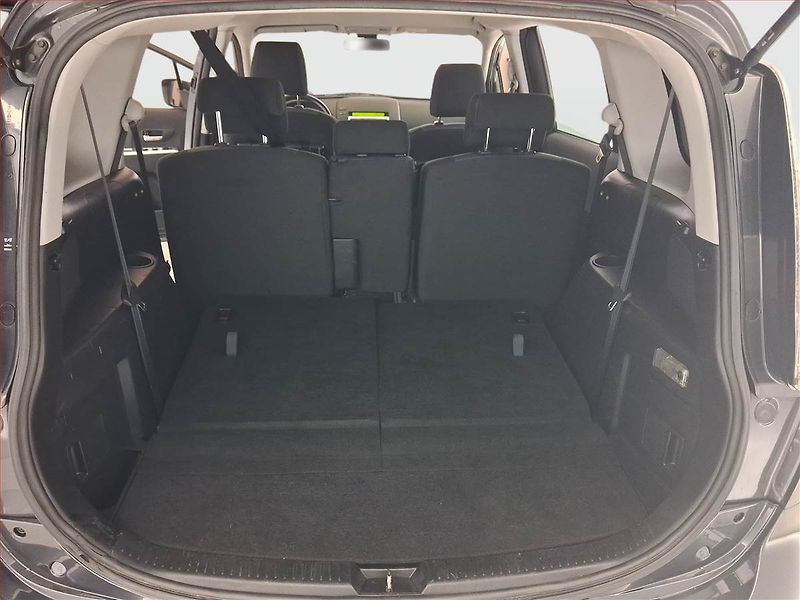 Mazda 5 (2006) 2.0 CD, 7 míst, jezdí výborně - fotka 14 z 18