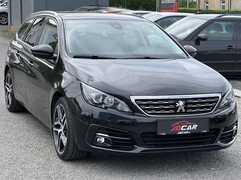 Peugeot 308 1.6HDi NAVI KLIMA TAŽNÉ ALU - fotka 3 z 45