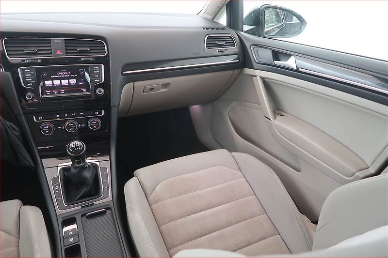 Volkswagen Golf (2014) Highline 1.4 TSI, Serv.kniha - fotka 8 z 16