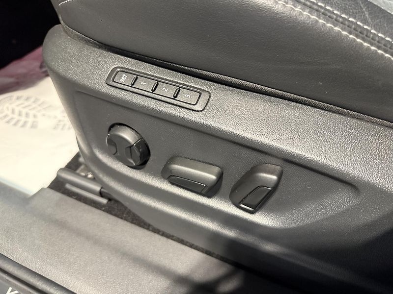 Škoda Kodiaq 2.0 TDI 147 kW Sportline Excl. - fotka 11 z 17
